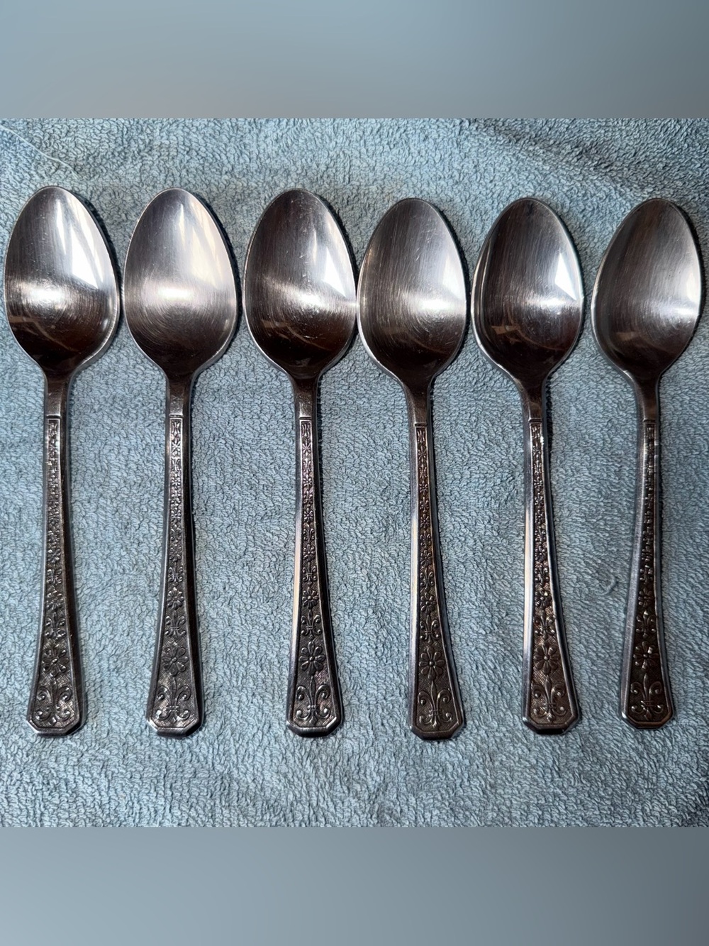 Vintage Interpur FLORENZ Stainless 8 Petal Textured Silverware Dinner Knives Set